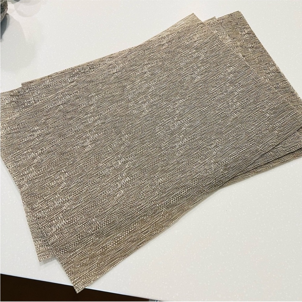 NEW Elegant Gray Woven Placemats